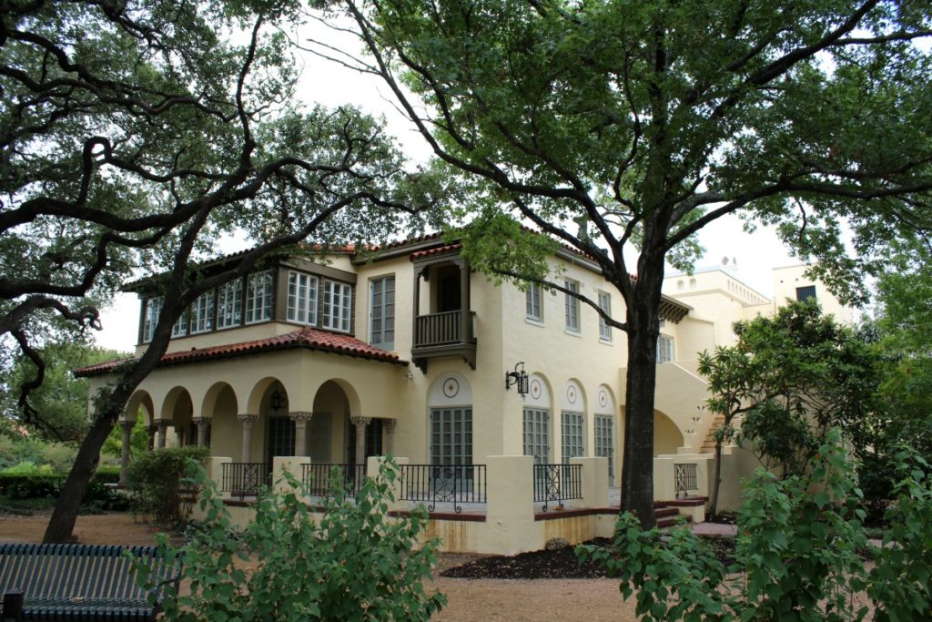 Northeast exterior of Landa Library after 2017 renovations | San Antonio Charter Moms