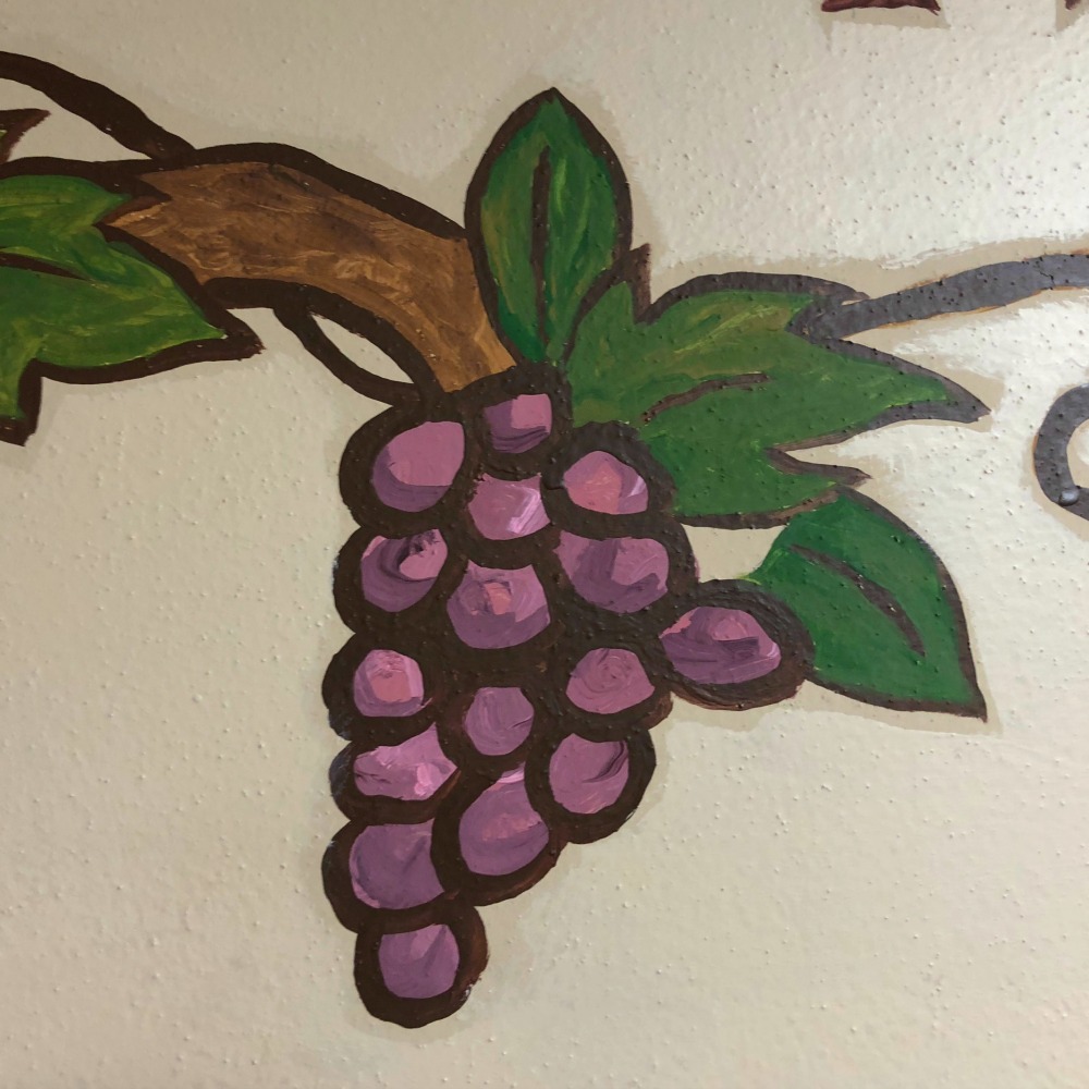Grapes detail in mural in room 305 of Windcrest United Methodist Church | San Antonio Charter Moms