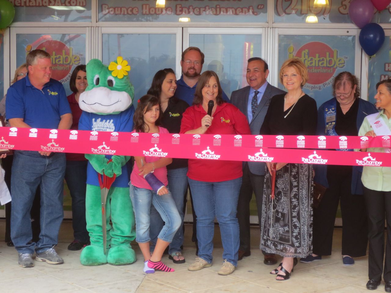 Ribbon cutting at Inflatable Wonderland | San Antonio Charter Moms
