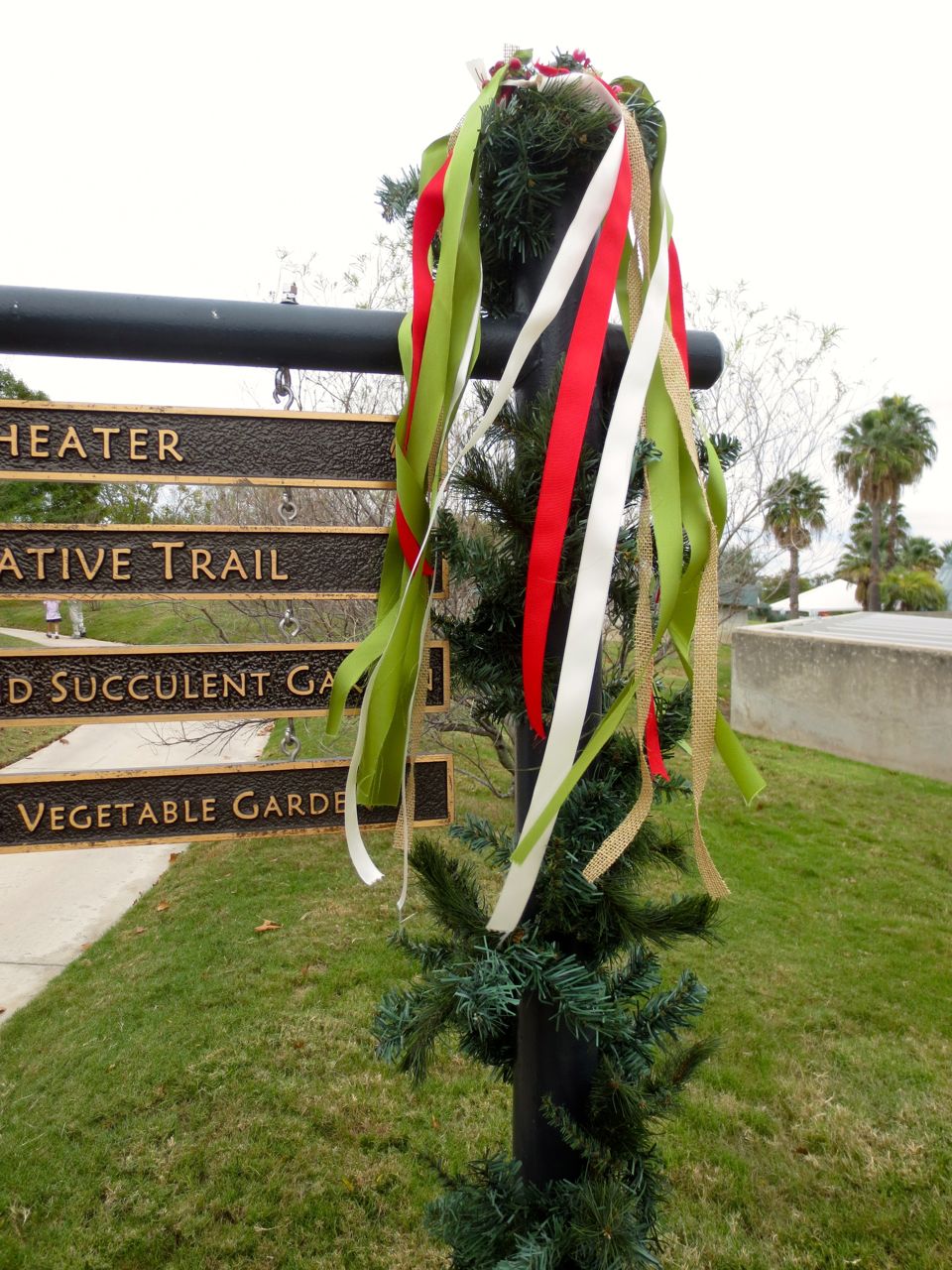 Signpost with burlap ribbons - Holidays in Bloom at the San Antonio Botanical Garden | San Antonio Charter Moms