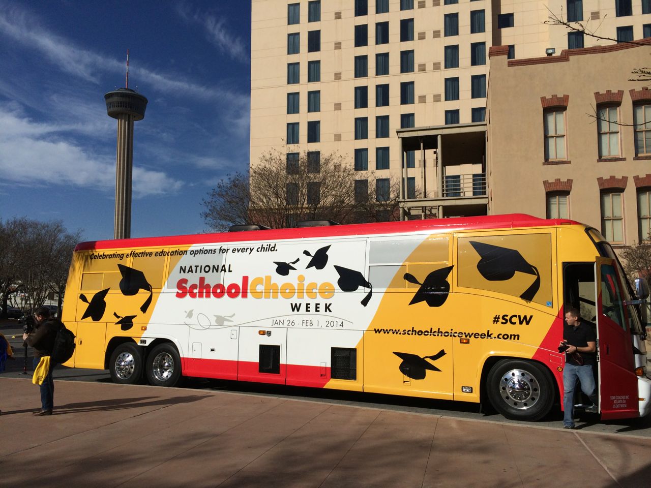 Tour bus at the National School Choice Week San Antonio Whistle Stop | San Antonio Charter Moms