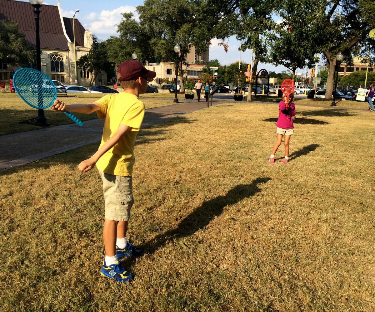 Playing badminton at Travis Park in downtown San Antonio, Texas | San Antonio Charter Moms