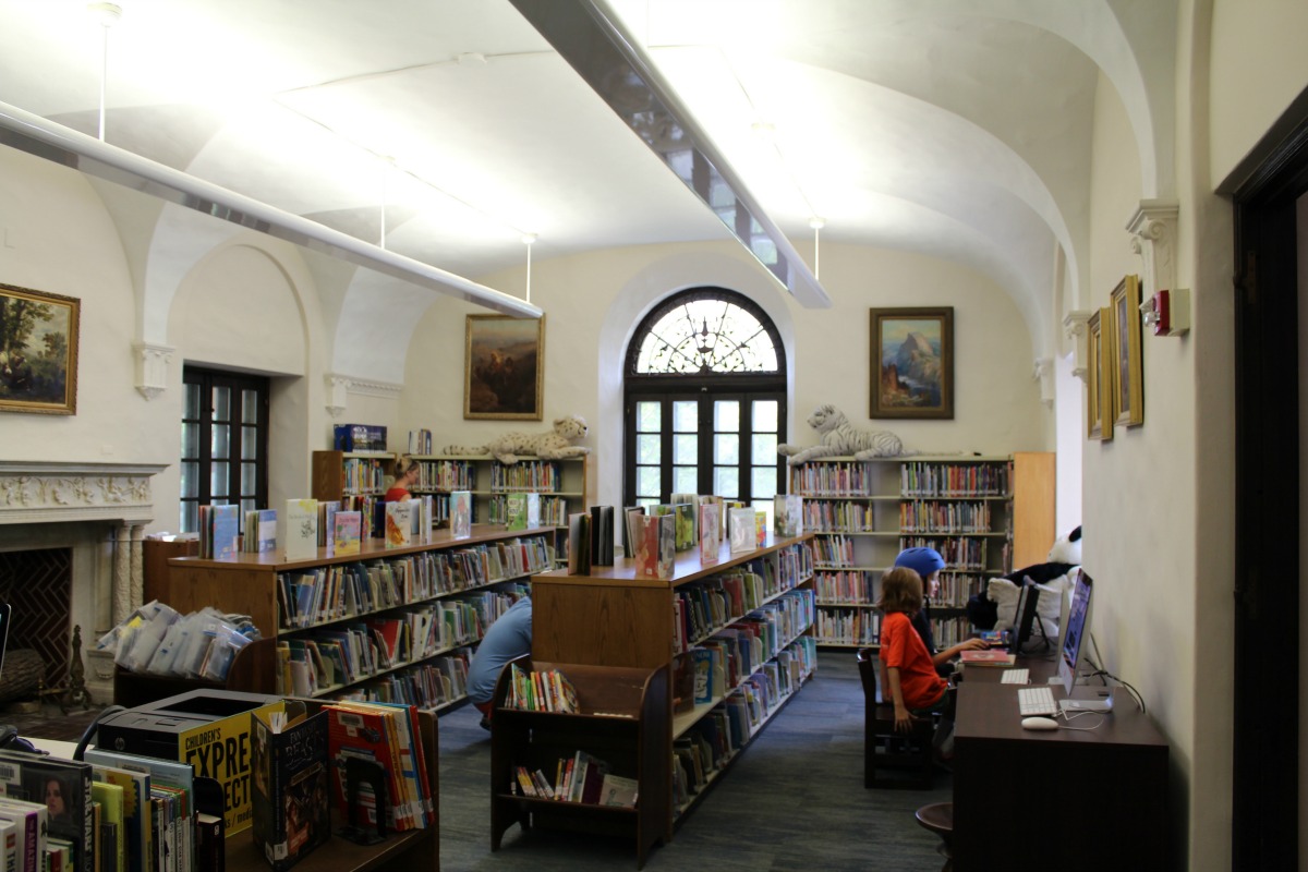Children's section of Landa Library after 2017 renovations | San Antonio Charter Moms