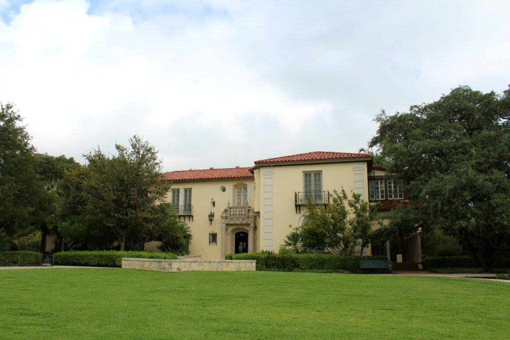 South exterior of Landa Library after 2017 renovations | San Antonio Charter Moms