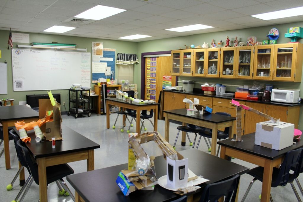 Middle school science classroom at BFSMS | San Antonio Charter Moms