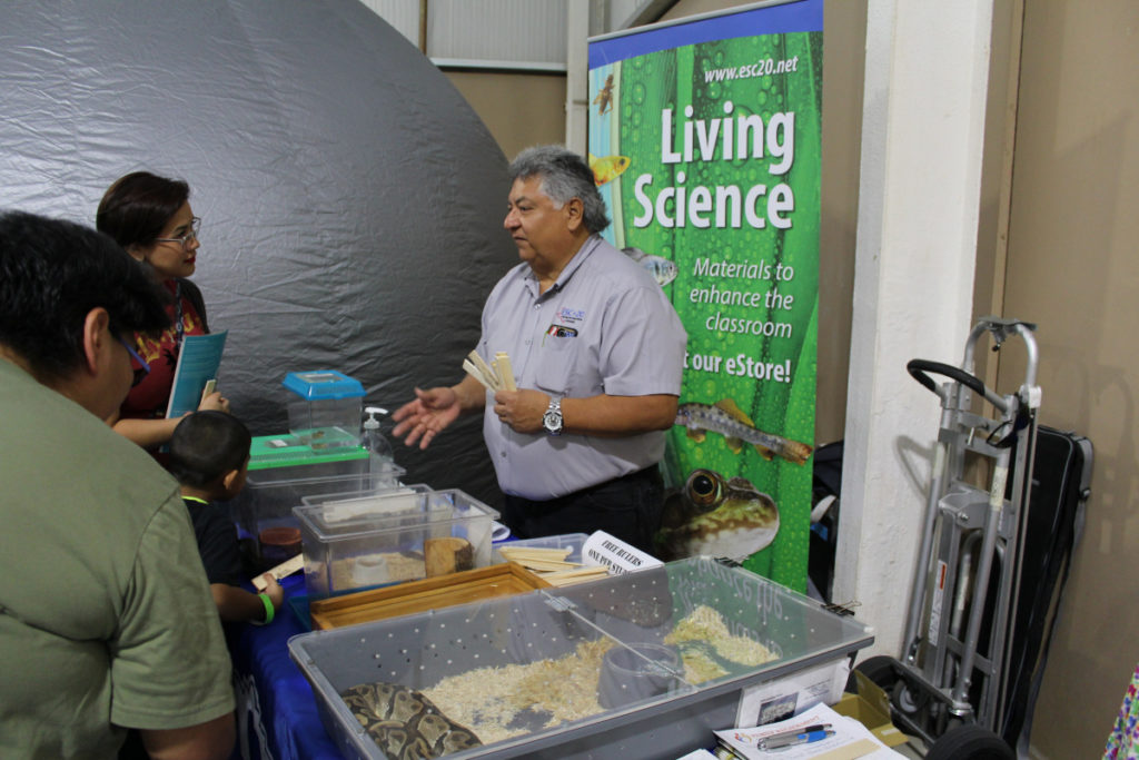 ESC Region 20 Living Science program at Experience SAISD San Antonio | San Antonio Charter Moms